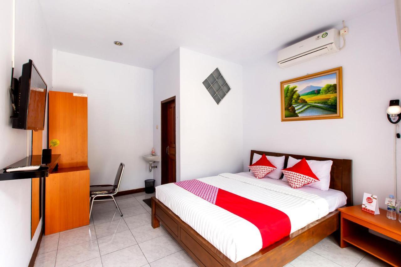 OYO 569 Cigadung Guest House Syariah Bandung Bagian luar foto