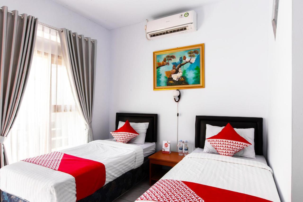OYO 569 Cigadung Guest House Syariah Bandung Bagian luar foto