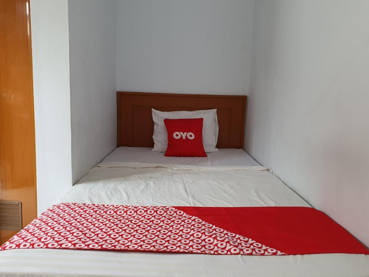 OYO 569 Cigadung Guest House Syariah Bandung Bagian luar foto