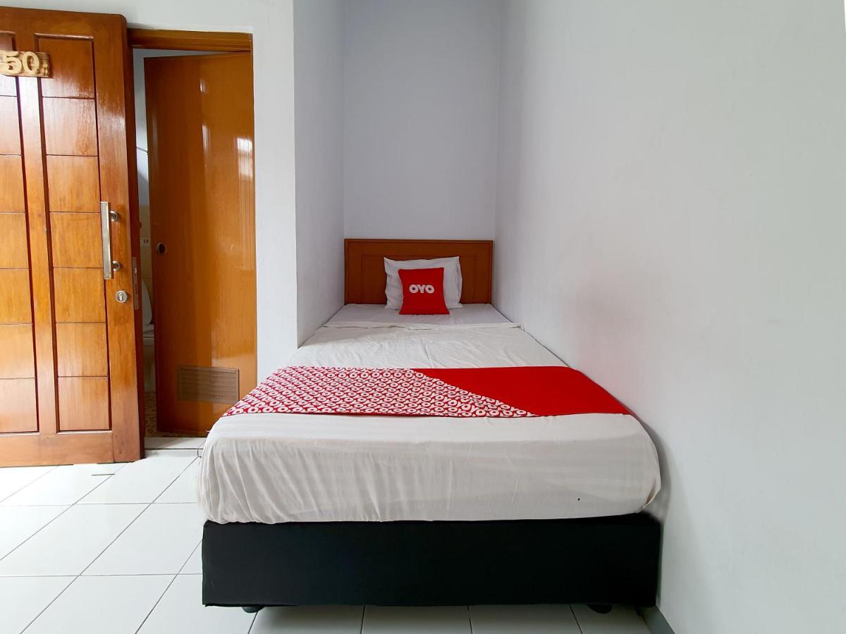 OYO 569 Cigadung Guest House Syariah Bandung Bagian luar foto