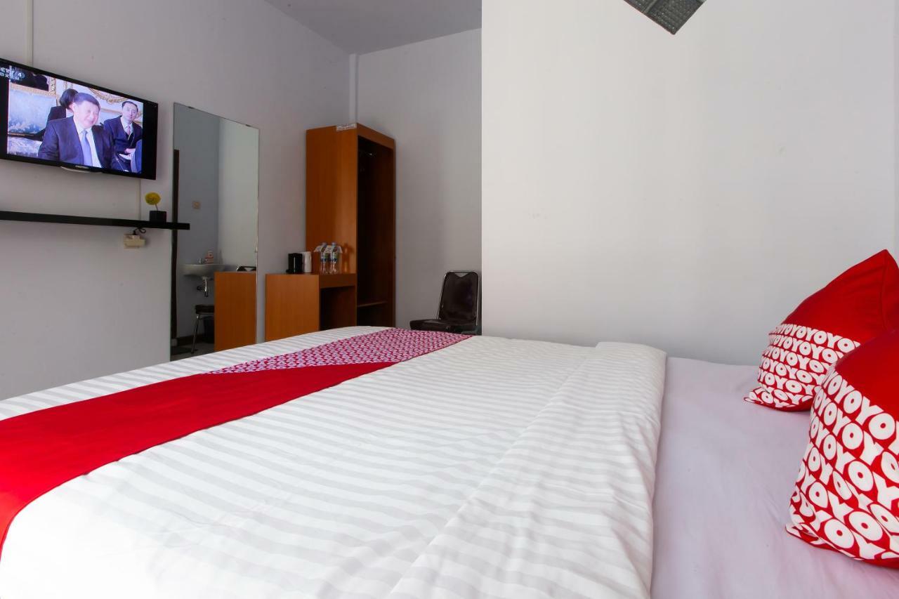 OYO 569 Cigadung Guest House Syariah Bandung Bagian luar foto